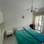 Apartment Near The Sea