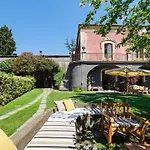 Monaci Delle Terre Nere