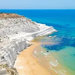 La Valle E Il Mare - San Leone