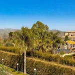 Villa Aura