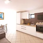 Magico Apartments - 450M Dalla Spiaggia