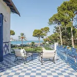 Egyptian Villa With Pool And Direct Access To The Sea
