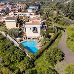 Villa Del Leone Con Piscina By Wonderful Italy