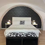 Vagaluna Short Stay