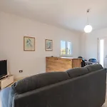 Appartamento In Villa Giulia Nord