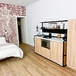 Xenia Apartments & Suite