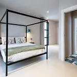 Oikos Rooms