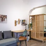 Homely Catania