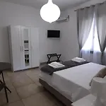 Efebo Rooms