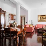 Appartamento Di Pregio Al Centro