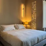 Vittoria 61 Apartment
