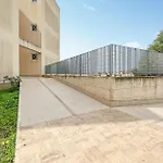 Gorgeous Apartment In Marina Di Ragusa With House Sea View