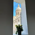 Cathedral'S House