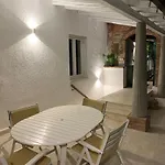 Un'Oasi Tra I Limoni