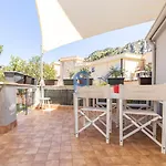 Ni Ni Apartments