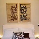 Palazzo Valguarnera - Suites & Luxury Apartments
