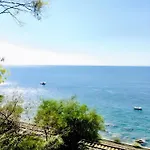 Giulia'S Apartment On The Sea