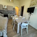 Trilocale A 150 Mt Dal Mare Con Terrazza E Parcheggio Privato
