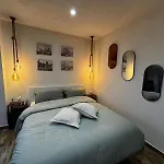 Isula Seaview Apartments