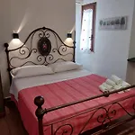 Le Rocce Holiday Rooms