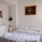 Giglio Rosso House