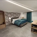 Home Luxury Felice