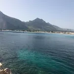 A 2 Passi Dal Mare