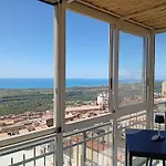 Temples And Sea View Apartment
