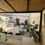 Notus Rooms
