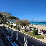 Chris House Mondello