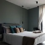 Civico Savoia Apartment