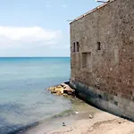 A Mare Al Centro Lovely Apartment