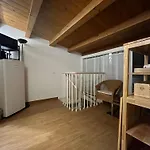 Maquedino Holiday Home & Terrace - Cozy Central Loft