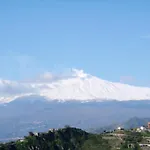 Ferienhaus In Taormina Mit Terrasse