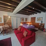 Massimo Central Flat