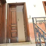 Gli Appartamenti Di Palazzo Umberto I
