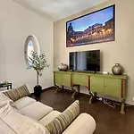 Flat44