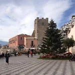 Taormina'S Odyssey Guest House