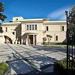 The Ashbee Hotel
