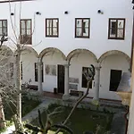 Student'S Hostel San Saverio