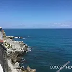 Balcone Sugli Scogli