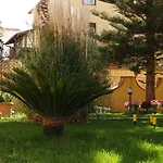 Oikos Holiday Apartments