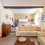 Casa Dei Candelai Di Iusu