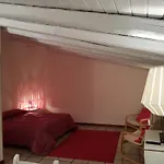 Caronda Apartments