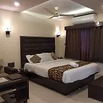 Jk Rooms 127 Parashar -Opp. Railway Station