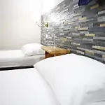 Veganb&B Cherry Room