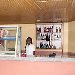 Grand Decent Hotel And Suites