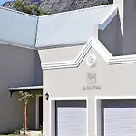 La Gratitude Guest House