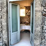 Scilla Maris Charming Suites