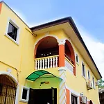 De Haven Suites